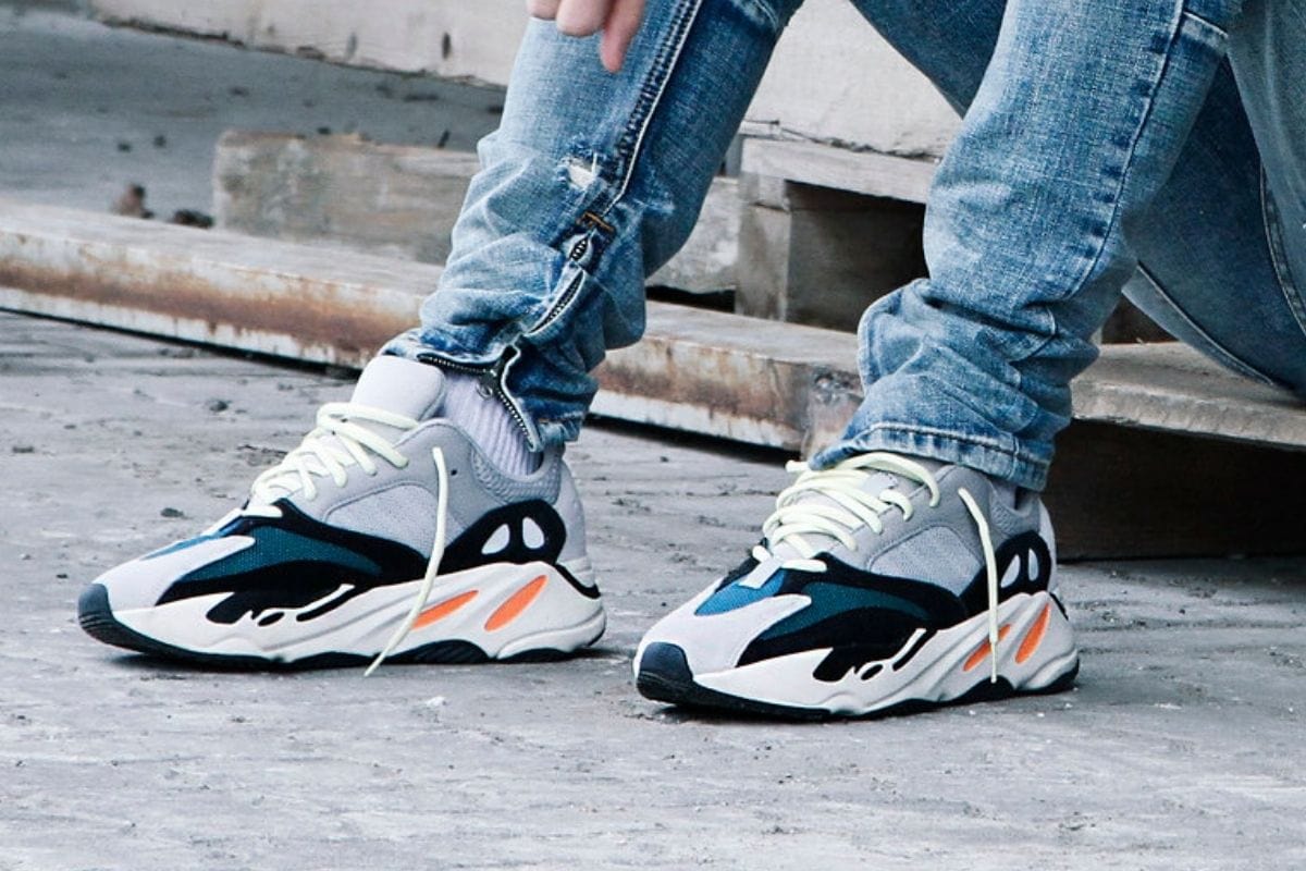 beruset Teenager hjemmehørende Yeezy 700 Sizing: Size Chart, Fit, Are They True to Size